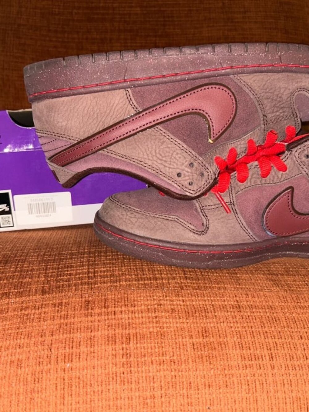 Nike SB Dunk Low PRM "City of Love" Burgundy Crush/Team Red Size 11.5 Used - Go…